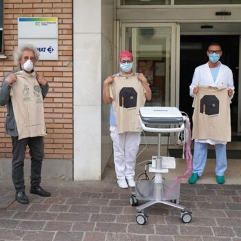 Consegna ecografo palmare donato all'Ospedale di Cento